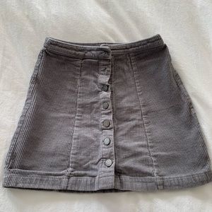 grey skirt